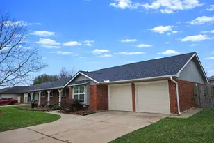 802 James St, Deer Park, TX 77536 - Photo 1