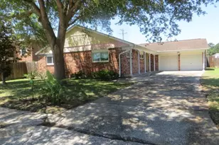 1602 Bellaire Blvd, Alvin, TX 77511 - Photo 1