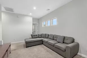 8407 James Franklin St, Houston, TX 77088 - Photo 11