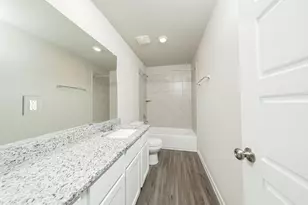 15631 Buffalo Mdw Ct, Houston, TX 77090 - Photo 9