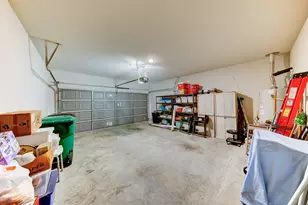 320 Emerald Thicket Ln, Houston, TX 77336 - Photo 19