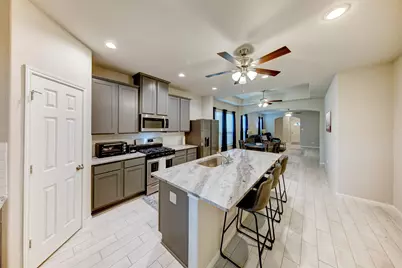 320 Emerald Thicket Lane, Houston, TX 77336 - Photo 9