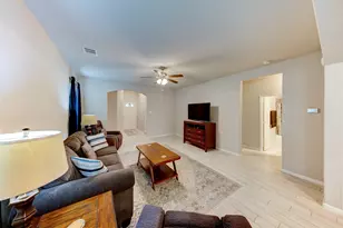 320 Emerald Thicket Ln, Houston, TX 77336 - Photo 5