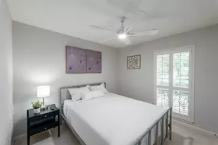 9330 Meadowbriar Ln, Houston, TX 77063 - Photo 13