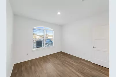 387 Westlake Terrace Drive, Conroe, TX 77304 - Photo 5