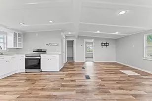 310 Marine Way, Freeport, TX 77541 - Photo 5