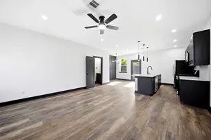 7818 Hanfro Ln, Houston, TX 77088 - Photo 13