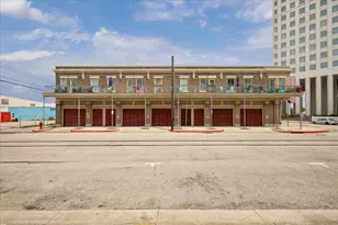 216 20th St, Galveston, TX 77550 - Photo 1