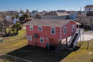 16618 Jean Lafitte Rd, Jamaica Beach, TX 77554 - Photo 5