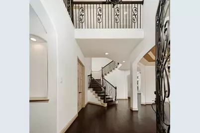 27 Tioga Place, Tomball, TX 77375 - Photo 3