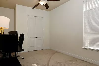 27 Tioga Place, Tomball, TX 77375 - Photo 7