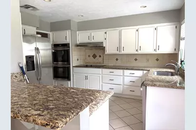 3118 Shawnee Drive, Sugar Land, TX 77479 - Photo 9