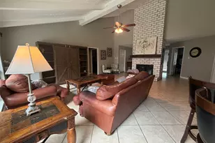 3118 Shawnee Dr, Sugar Land, TX 77479 - Photo 5