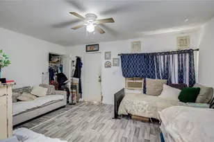 1108 W 9th St, Freeport, TX 77541 - Photo 5