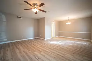 2026 Quail Valley E Dr, Missouri City, TX 77459 - Photo 3