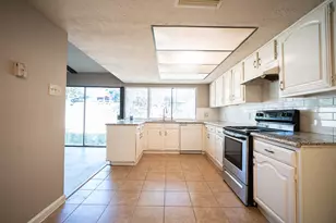 2026 Quail Valley E Dr, Missouri City, TX 77459 - Photo 9