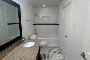 626 W 10th St, Dallas, TX 75208 - Photo 11