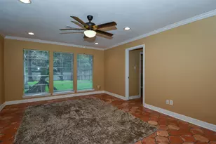 18603 Point Lookout Dr, Houston, TX 77058 - Photo 17