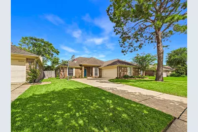 211 Hollander Court, League City, TX 77573 - Photo 1