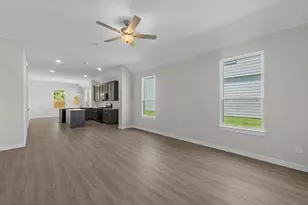 12239 Danza Dr, Willis, TX 77318 - Photo 5