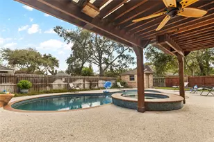 600 Nottingham Ln, Dickinson, TX 77539 - Photo 33