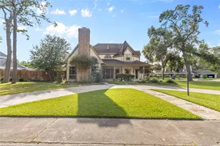 600 Nottingham Ln, Dickinson, TX 77539 - Photo 1