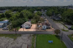 2712 Brewster St, Houston, TX 77026 - Photo 29