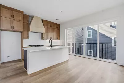 1140 W 16th St Street, Houston, TX 77008 - Photo 5