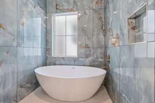 1140 W 16th St St, Houston, TX 77008 - Photo 3