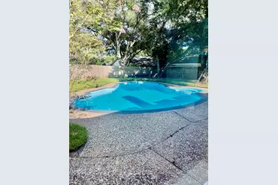 919 Longview Drive, Sugar Land, TX 77478 - Photo 5