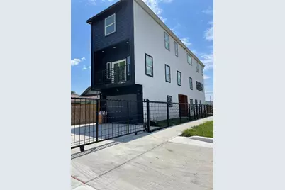 201 E 37th Street, Houston, TX 77018 - Photo 1