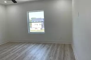 201 E 37th St, Houston, TX 77018 - Photo 31