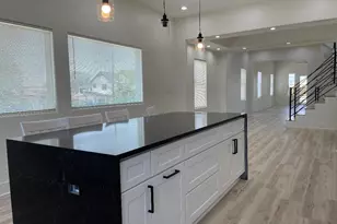 201 E 37th St, Houston, TX 77018 - Photo 19