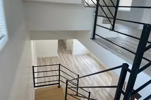 201 E 37th St, Houston, TX 77018 - Photo 29