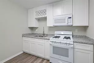 604 Ruth St, Baytown, TX 77520 - Photo 11