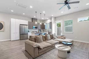 307 Charlock St, Houston, TX 77022 - Photo 7