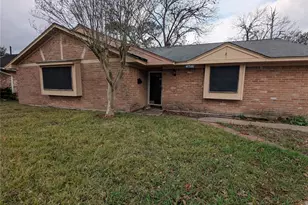 8703 Collingsdale Rd, La Porte, TX 77571 - Photo 1