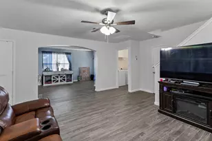 5502 Amaranth Meadow Ln, Houston, TX 77085 - Photo 5