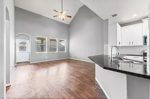 8946 Westfield Glen Ct, Houston, TX 77083 - Photo 9