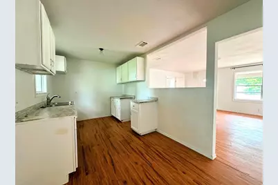 1713 Avenue M, Bay City, TX 77414 - Photo 5