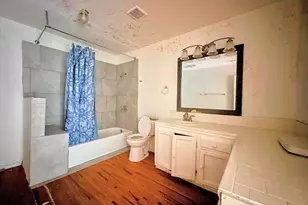 1713 Avenue M, Bay City, TX 77414 - Photo 13