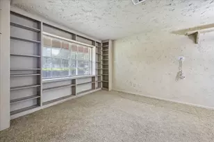 5818 Effingham Dr, Houston, TX 77035 - Photo 9