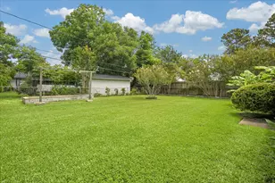5818 Effingham Dr, Houston, TX 77035 - Photo 19