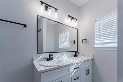 320 New Hampshire St, Houston, TX 77029 - Photo 15