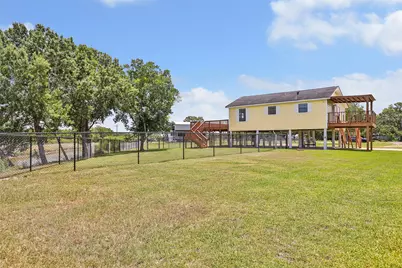 309 Oak Island Drive, Anahuac, TX 77514 - Photo 37