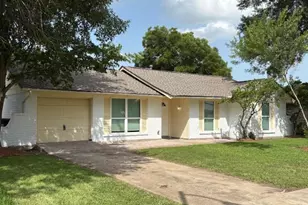 12127 Rhinebeck Dr, Houston, TX 77089 - Photo 3