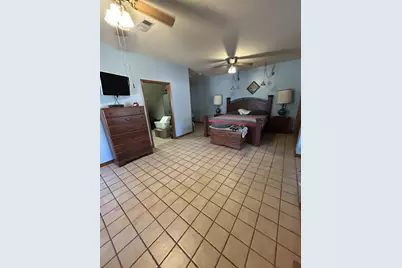 440 Dickens N, Livingston, TX 77351 - Photo 3