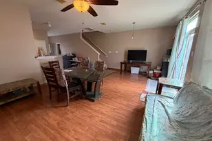 8110 Singing Sonnet Ln, Houston, TX 77072 - Photo 5