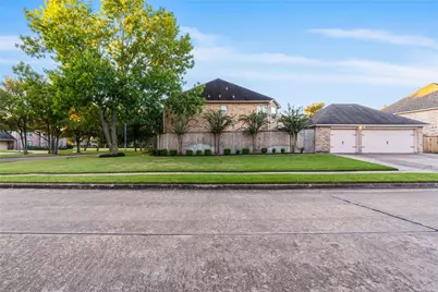 1807 Arbor View Drive, Sugar Land, TX 77479 - Photo 3