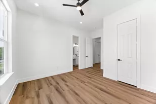5106 Ricky St, Houston, TX 77033 - Photo 9
